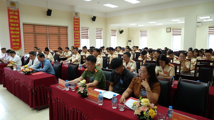 Đại hội Đảng bộ Công an xã Thanh Oai lần thứ I, nhiệm kỳ 2025-2030: Quyết tâm đáp ứng yêu cầu trong tình hình mới- Ảnh 2.