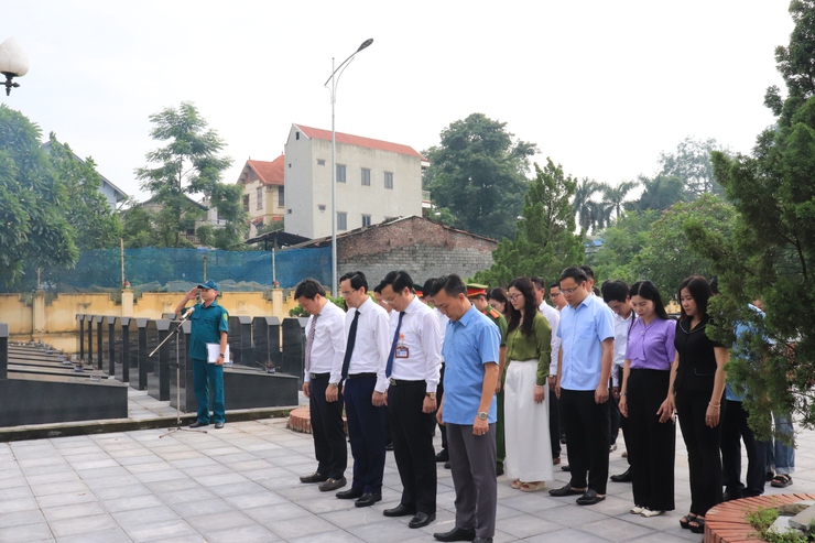 Xã Phú Nghĩa tổ chức Lễ dâng hương tưởng niệm các anh hùng liệt sĩ nhân dịp kỷ niệm 78 năm ngày Thương binh – Liệt sĩ (27/7/1947 – 27/7/2025)- Ảnh 6.
