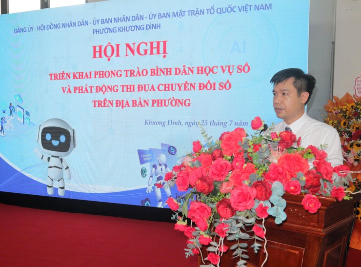 Khương Đình: Phát động phong trào “Bình dân học vụ số” và thi đua chuyển đổi số- Ảnh 2.