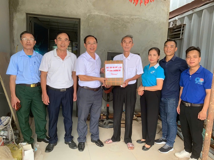 Uỷ ban MTTQ Việt Nam và các tổ chức chính trị phường Chương Mỹ tri ân các gia đình chính sách nhân kỷ niệm 78 năm ngày Thương binh - Liệt sỹ 27/7/2025- Ảnh 4.