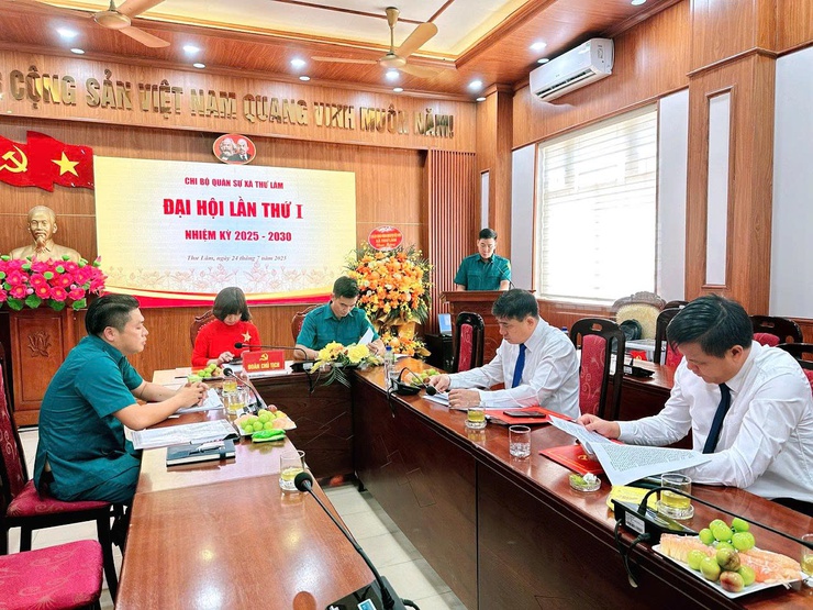 CHI BỘ QUÂN SỰ XÃ THƯ LÂM TỔ CHỨC THÀNH CÔNG ĐẠI HỘI CHI BỘ LẦN THỨ NHẤT, NHIỆM KỲ 2025-2030
- Ảnh 2.