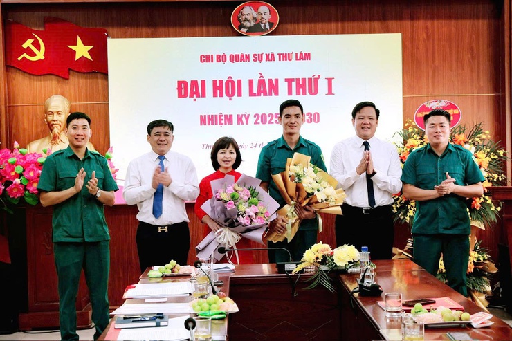CHI BỘ QUÂN SỰ XÃ THƯ LÂM TỔ CHỨC THÀNH CÔNG ĐẠI HỘI CHI BỘ LẦN THỨ NHẤT, NHIỆM KỲ 2025-2030
- Ảnh 4.
