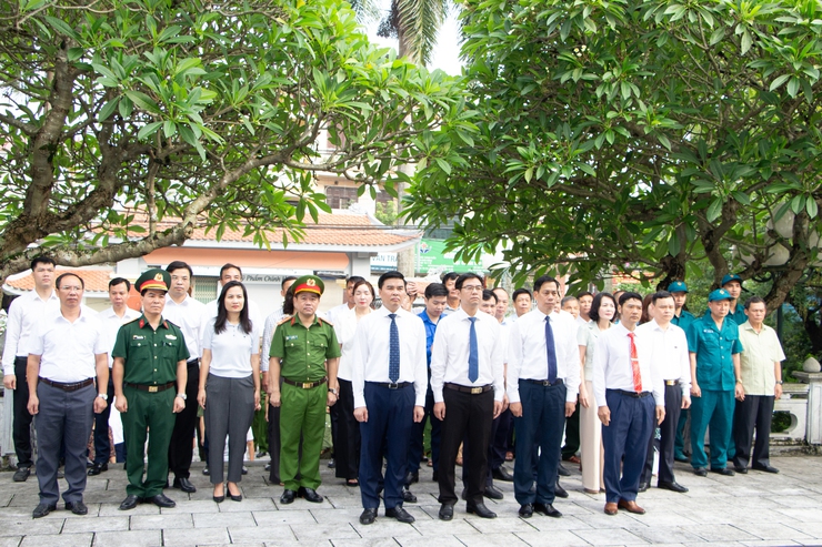 Phường Chương Mỹ tổ chức Lễ viếng nghĩa trang Liệt sỹ nhân kỷ niệm 78 năm Ngày Thương binh – Liệt sỹ (27/7/1947 – 27/7/2025)- Ảnh 2.