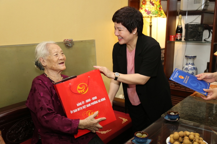 Phường Hà Đông dâng hương tưởng nhớ các anh hùng liệt sĩ- Ảnh 7.