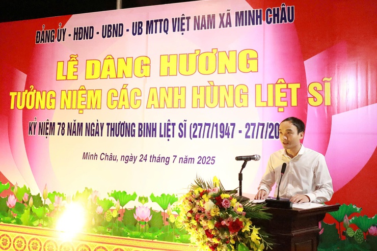 Lễ thắp nến tri ân – biểu tượng lòng biết ơn sâu sắc của Đảng bộ, Chính quyền và Nhân dân Minh Châu- Ảnh 7.
