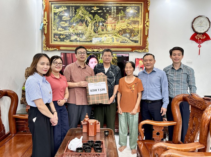 XÃ ĐẠI THANH: THĂM TẶNG QUÀ TRI ÂN CÁC THƯƠNG BỆNH BINH CÓ HOÀN CẢNH KHÓ KHĂN TRÊN ĐỊA BÀN - Ảnh 5.