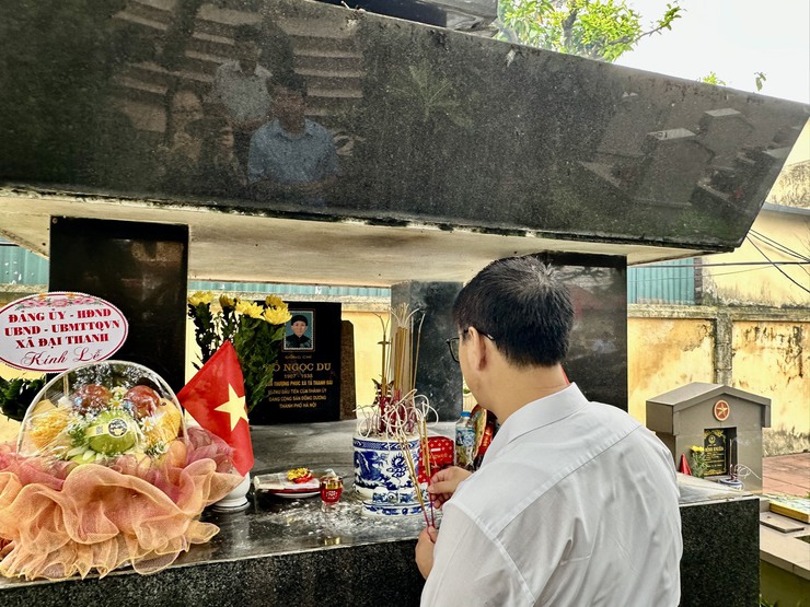 DÂNG HƯƠNG TƯỞNG NIỆM CÁC ANH HÙNG LIỆT SỸ TRÊN ĐỊA BÀN XÃ ĐẠI THANH- Ảnh 9.