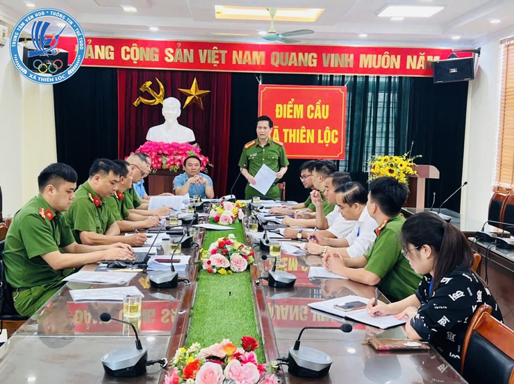 Đội Chữa cháy và CNCH khu vực số 3 tham mưu tổ chức làm việc, hướng dẫn UBND xã Thiên Lộc, UBND xã Vĩnh Thanh về việc triển khai thực hiện các nhiệm vụ trọng tâm, cấp bách về công tác PCCC và CNCH.- Ảnh 2.