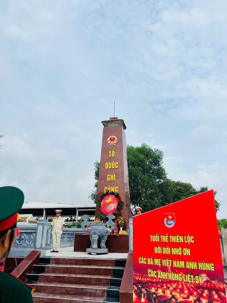 Đoàn lãnh đạo Đảng ủy - HĐND - UBND - UB MTTQ Việt Nam xã Thiên Lộc viếng Nghĩa trang liệt sỹ nhân kỷ niệm 78 năm ngày Thương binh - Liệt sỹ (27/7/1947 - 27/7/2025)- Ảnh 58.