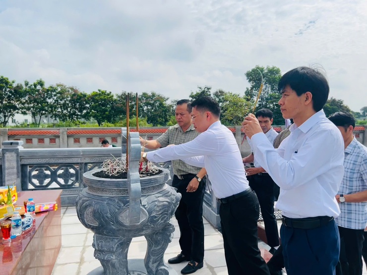 Đoàn lãnh đạo Đảng ủy - HĐND - UBND - UB MTTQ Việt Nam xã Thiên Lộc viếng Nghĩa trang liệt sỹ nhân kỷ niệm 78 năm ngày Thương binh - Liệt sỹ (27/7/1947 - 27/7/2025)- Ảnh 50.