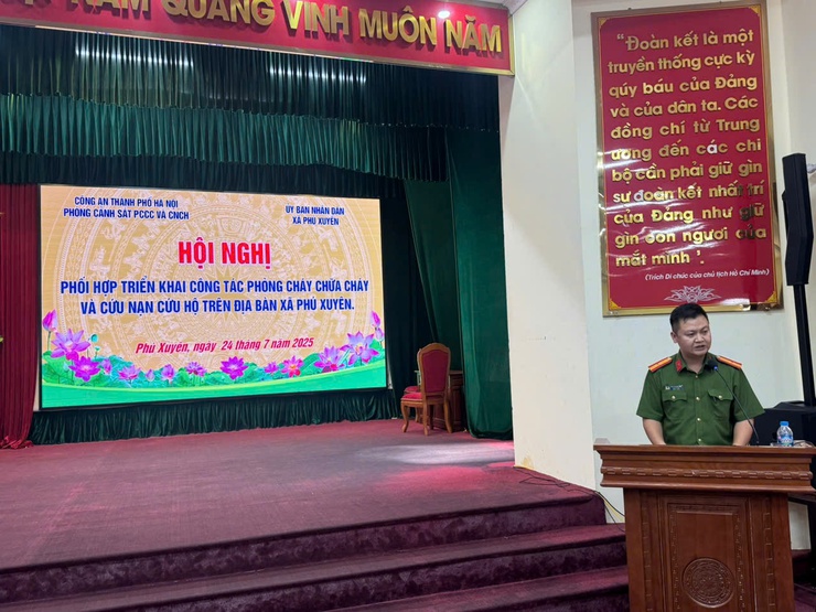 Hội nghị hướng dẫn triển khai công tác PCCC và CNCH trên địa bàn xã Phú Xuyên- Ảnh 1.