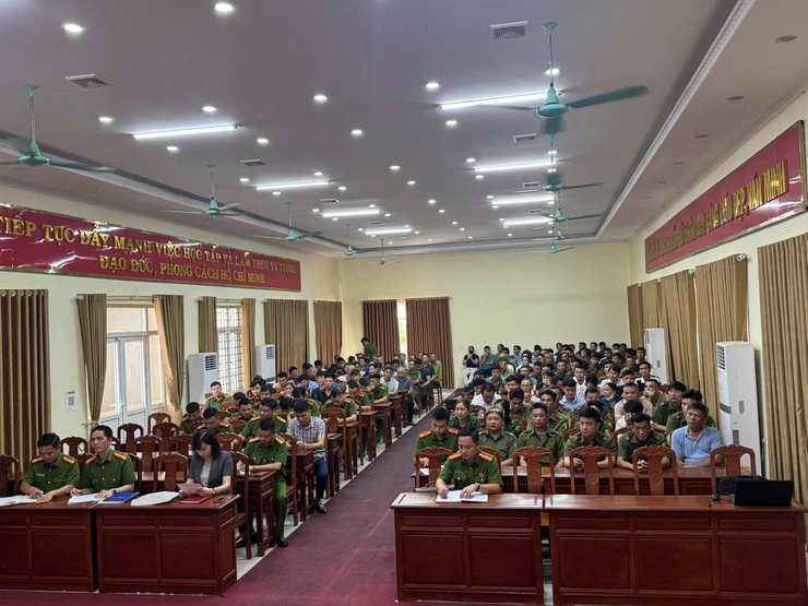 Hội nghị hướng dẫn triển khai công tác PCCC và CNCH trên địa bàn xã Phú Xuyên- Ảnh 2.