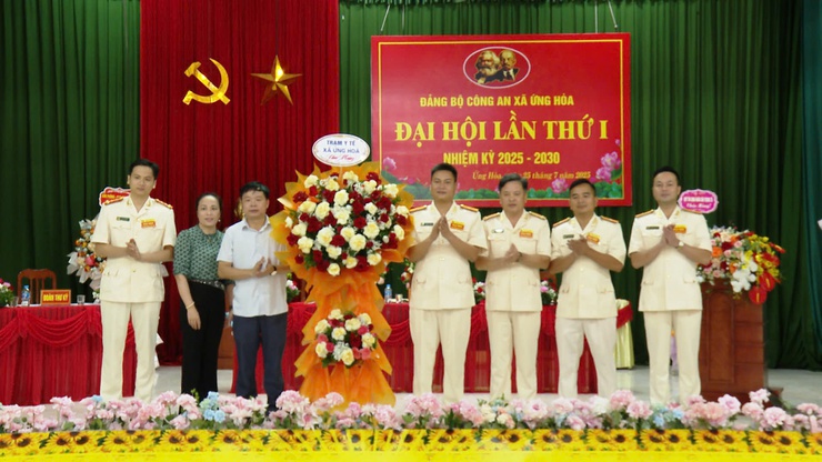 Đại hội Đảng bộ Công an xã Ứng Hoà lần thứ I, nhiệm kỳ 2025 - 2030 thành công tốt đẹp.- Ảnh 11.
