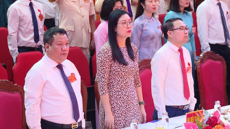 Xã Thanh Trì: Tưng bừng cờ hoa chào mừng Đại hội Đảng bộ xã lần thứ I, nhiệm kỳ 2025 - 2030- Ảnh 4.