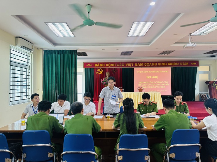 HỘI NGHỊ TRIỂN KHAI NHIỆM VỤ TRỌNG TÂM VỀ CÔNG TÁC PHÒNG CHÁY CHỮA CHÁY TRÊN ĐỊA BÀN PHƯỜNG YÊN NGHĨA- Ảnh 2.