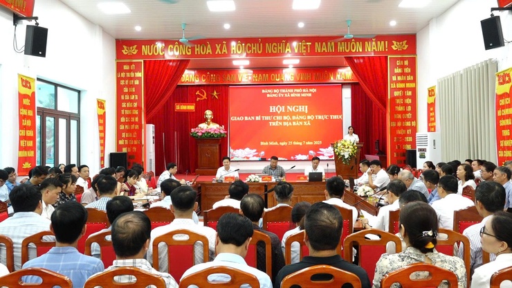 Đảng uỷ xã Bình Minh tổ chức hội nghị giao ban với các đồng chí Bí thư Chi bộ, Đảng bộ trực thuộc trên địa bàn- Ảnh 1.