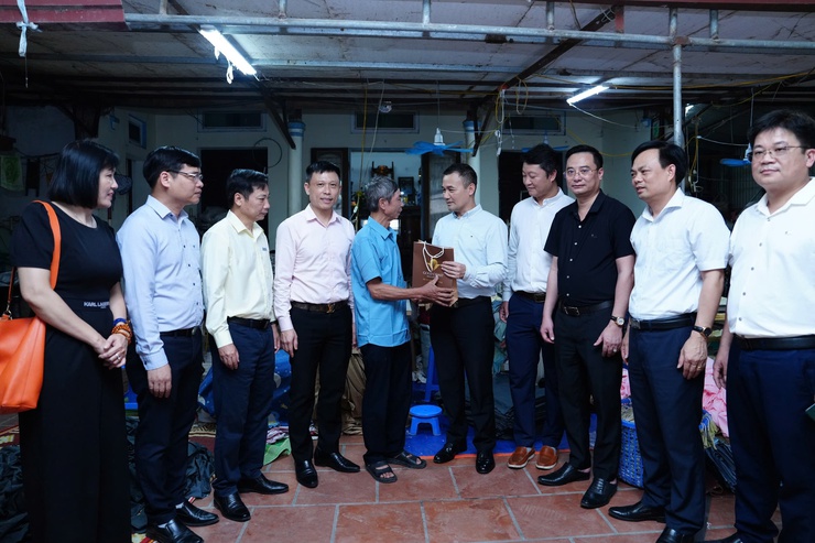 Tam Hưng: Chính quyền địa phương, Báo Kinh tế & Đô thị và Tập đoàn Bờ Biển Vàng tri ân các gia đình chính sách- Ảnh 3.
