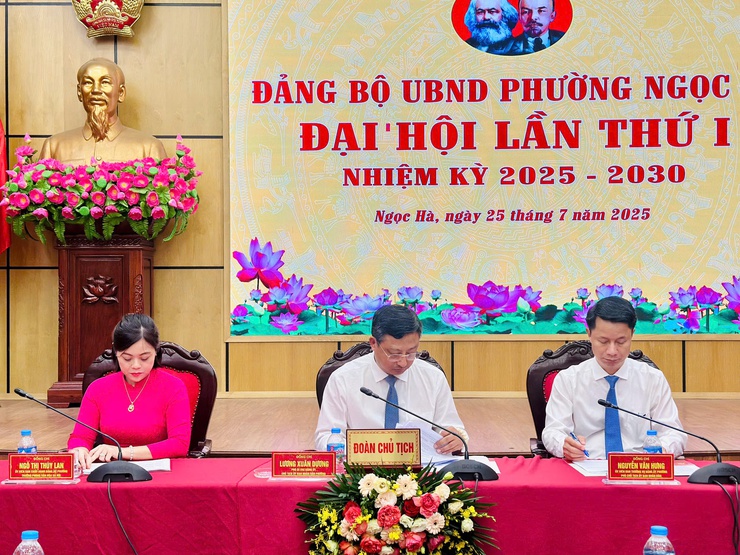 Tổ chức thành công Đại hội Đảng bộ UBND phường Ngọc Hà lần thứ I, nhiệm kỳ 2025 - 2030- Ảnh 6.