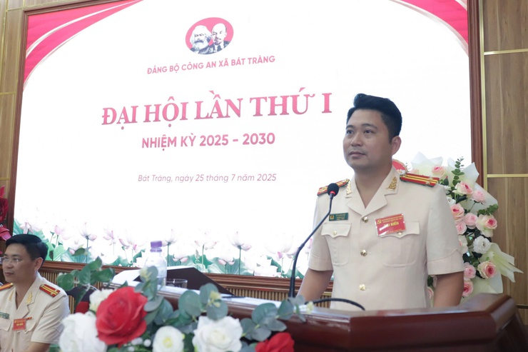 Công an xã Bát Tràng tổ chức Đại hội Đảng bộ lần thứ nhất, nhiệm kỳ 2025-2030- Ảnh 3.