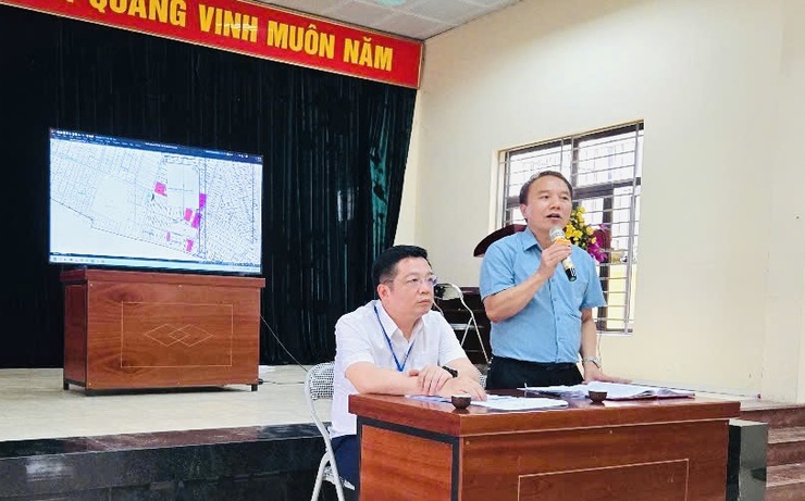 Đồng chí Phạm Xuân Toàn - Bí thư Đảng uỷ - Chủ tịch HĐND xã Thiên Lộc đối thoại với 32 hộ gia đình, cá nhân về công tác GPMB Dự án tuyến đường vào trường Tiểu học Thăng Long
- Ảnh 1.