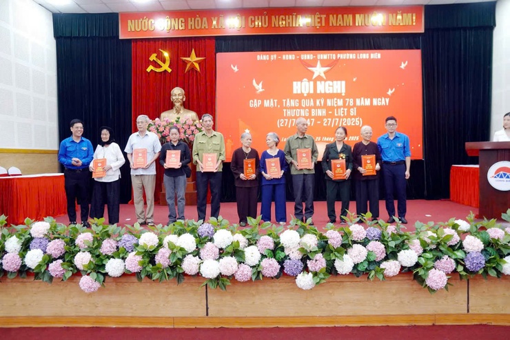 Gặp mặt, tặng quà người có công nhân kỷ niệm 78 năm Ngày Thương binh – Liệt sĩ- Ảnh 6.