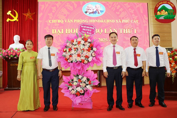 Xã Phú Cát: Hoàn thành đại hội các chi bộ nhiệm kỳ 2025 - 2030- Ảnh 14.
