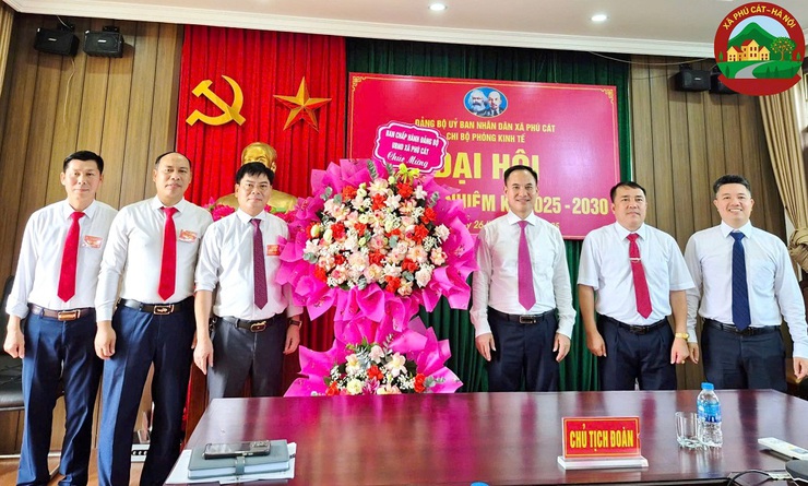 Xã Phú Cát: Hoàn thành đại hội các chi bộ nhiệm kỳ 2025 - 2030- Ảnh 17.