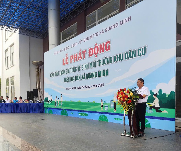 Xã Quang Minh phát động vệ sinh môi trường, khắc phục hậu quã bão số 3 Wipha và chào mừng các sự kiện quan trọng của đất nước- Ảnh 2.