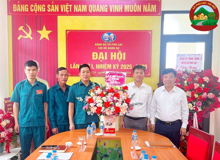 Xã Phú Cát: Hoàn thành đại hội các chi bộ nhiệm kỳ 2025 - 2030- Ảnh 2.