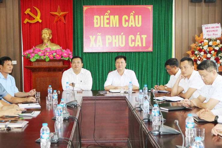 Cử tri 4 xã Quốc Oai, Kiều Phú, Phú Cát và Hưng Đạo đánh giá cao kỳ họp thứ hai Mười lăm HĐND thành phố Hà Nội- Ảnh 2.