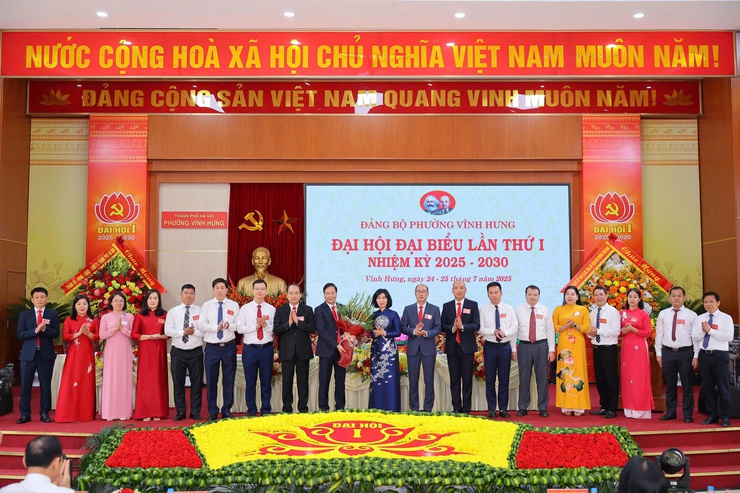 PHIÊN THỨ HAI ĐẠI HỘI ĐẠI BIỂU ĐẢNG BỘ PHƯỜNG VĨNH HƯNG LẦN THỨ I NHIỆM KỲ 2025-2030
- Ảnh 4.
