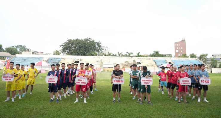 Giải bóng đá tranh Cup Dung Vượng 2025- Ảnh 1.