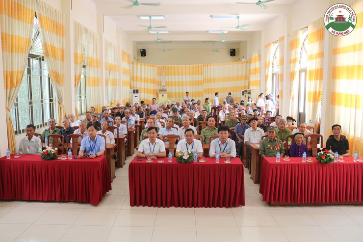 Xã Hưng Đạo Trao quà nhân đạo – tri ân người có công với cách mạng- Ảnh 1.