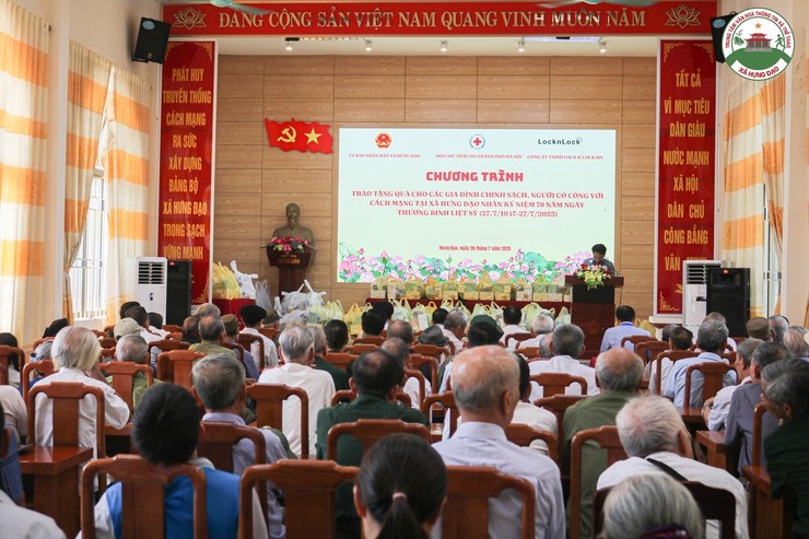 Xã Hưng Đạo Trao quà nhân đạo – tri ân người có công với cách mạng- Ảnh 2.