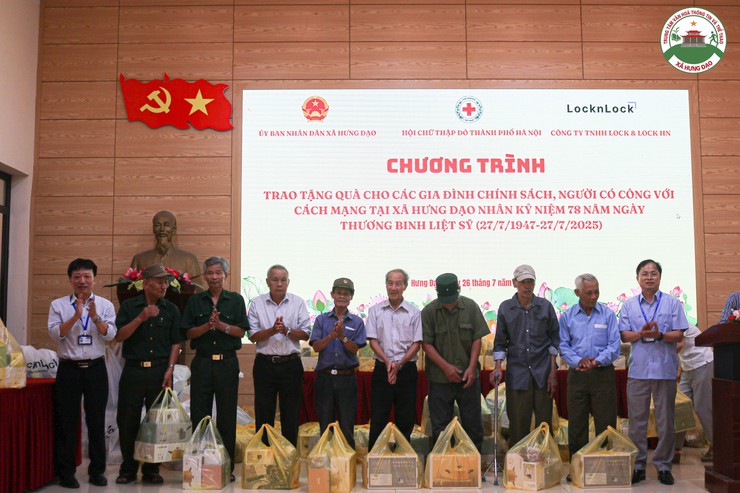 Xã Hưng Đạo Trao quà nhân đạo – tri ân người có công với cách mạng- Ảnh 8.