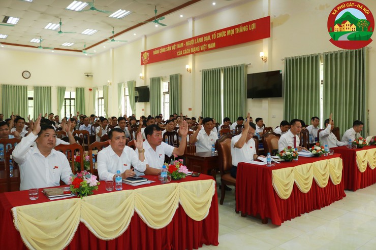 Phú Cát tổ chức thành công kỳ họp thứ 2 HĐND xã Phú Cát khóa XX, nhiệm kỳ 2021-2026- Ảnh 7.
