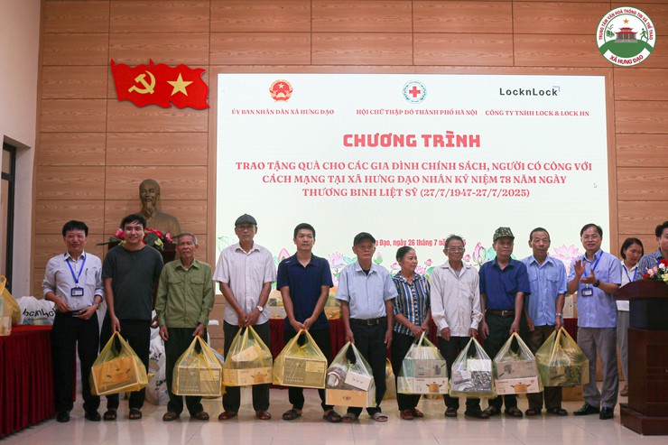 Xã Hưng Đạo Trao quà nhân đạo – tri ân người có công với cách mạng- Ảnh 10.