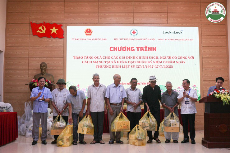 Xã Hưng Đạo Trao quà nhân đạo – tri ân người có công với cách mạng- Ảnh 12.