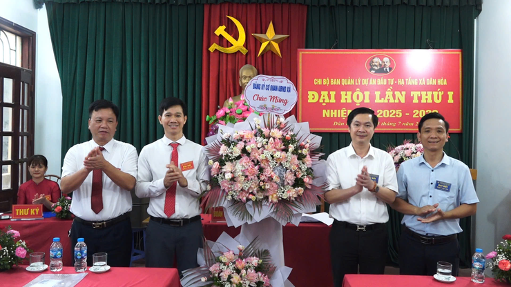 Đại hội Chi bộ Ban Quản lý Dự án Đầu tư – Hạ tầng xã Dân Hòa nhiệm kỳ 2025–2030 thành công tốt đẹp- Ảnh 1.