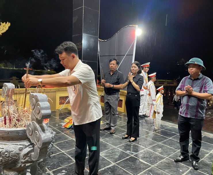 Hòa Xá tổ chức Lễ “Thắp nến tri ân các anh hùng liệt sĩ” – Sáng mãi lòng biết ơn vô hạn- Ảnh 16.