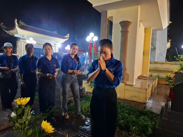 Hòa Xá tổ chức Lễ “Thắp nến tri ân các anh hùng liệt sĩ” – Sáng mãi lòng biết ơn vô hạn- Ảnh 20.
