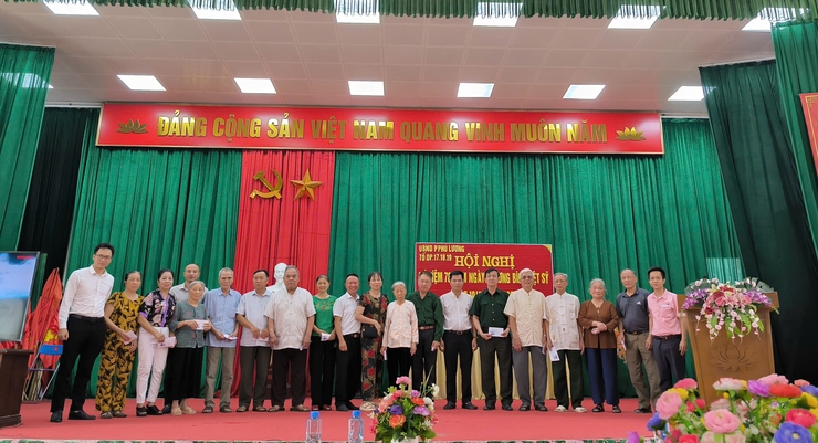 Liên Chi bộ Tổ dân phố 17,18,19 tổ chức chương trình gặp mặt kỷ niệm và tri ân các gia đình chính sách nhân dịp kỷ 78 năm ngày Thương binh Liệt sĩ 27/7- Ảnh 2.