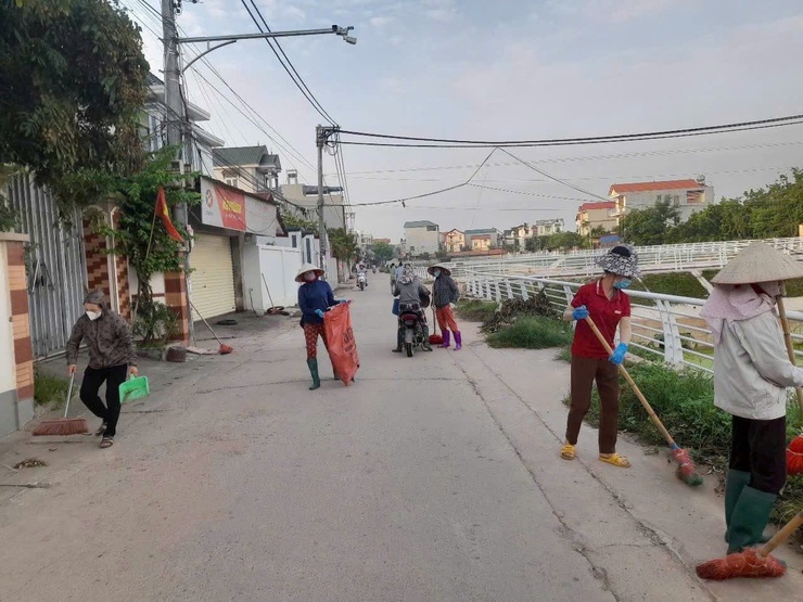 Xã Quang Minh phát động vệ sinh môi trường, khắc phục hậu quã bão số 3 Wipha và chào mừng các sự kiện quan trọng của đất nước- Ảnh 7.