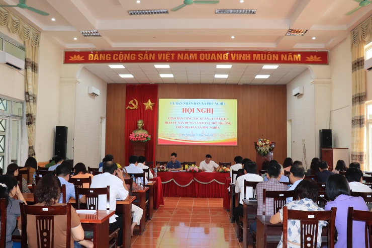 UBND xã Phú Nghĩa tổ chức Hội nghị giao ban công tác quản lý đất đai, trật tự xây dựng và bảo vệ môi trường- Ảnh 1.