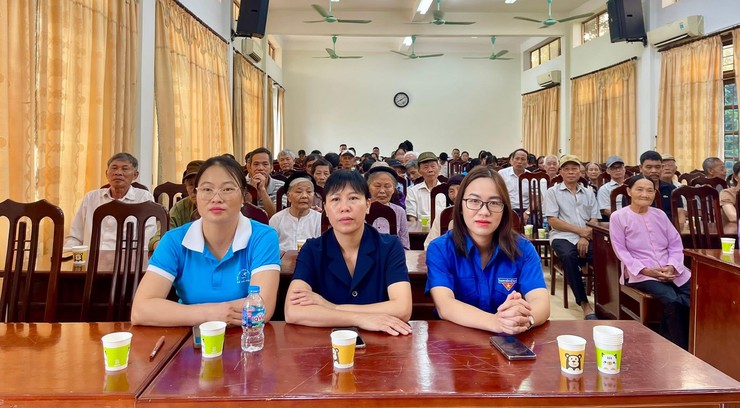 Uỷ ban MTTQ xã Phúc Lộc tổ chức chương trình trao quà cho người có công và thân nhân người có công trên địa bàn xã- Ảnh 1.