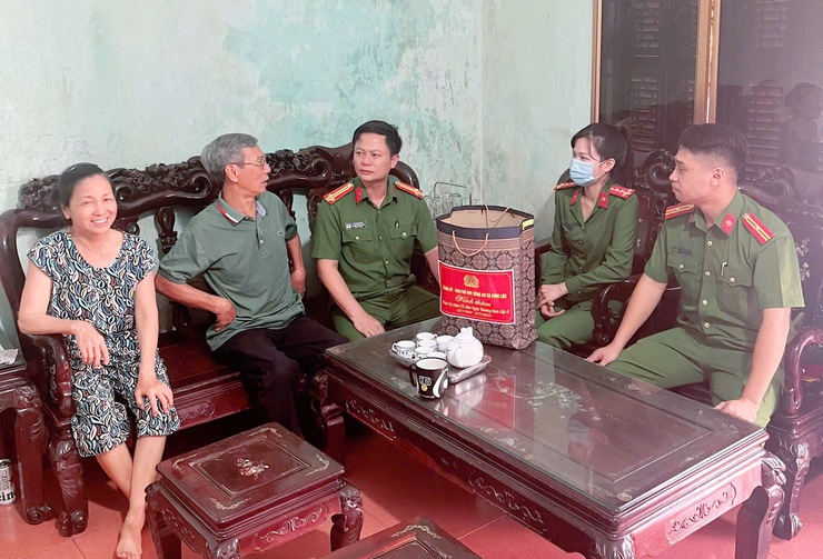 Công an xã Phúc Lộc nhiều hoạt động tri ân nhân kỷ niệm Ngày Thương binh – Liệt sỹ 27/7- Ảnh 2.