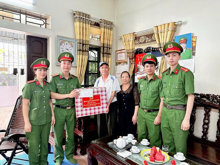 Công an xã Phúc Lộc nhiều hoạt động tri ân nhân kỷ niệm Ngày Thương binh – Liệt sỹ 27/7- Ảnh 3.