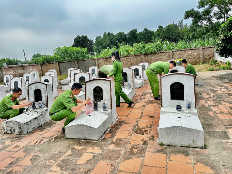 Công an xã Phúc Lộc nhiều hoạt động tri ân nhân kỷ niệm Ngày Thương binh – Liệt sỹ 27/7- Ảnh 6.