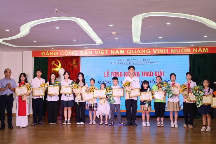 4 năm liên tiếp dẫn đầu cuộc thi Đại sứ Văn hoá đọc cấp thành phố: Tây Hồ bền bỉ thắp lửa văn hóa đọc Thủ đô- Ảnh 5.