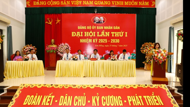 Đảng bộ UBND xã Sơn Đồng tổ chức Đại hội Lần thứ Nhất, Nhiệm kỳ 2025-2030 - Ảnh 1.